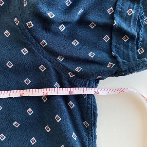 Diamond Print SS Shirt - Picture 6 of 7